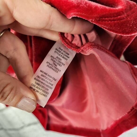 Soft Surroundings Stretch Velvet Rouched Sides Long Sleeve Red Womens Medium - Picture 13 of 13